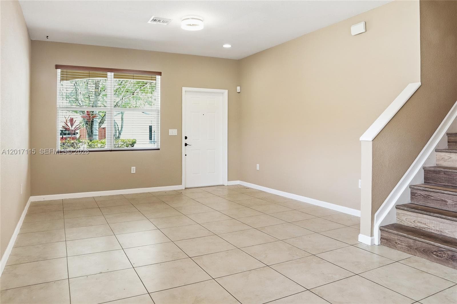 3072 SE 5th Dr photo 2