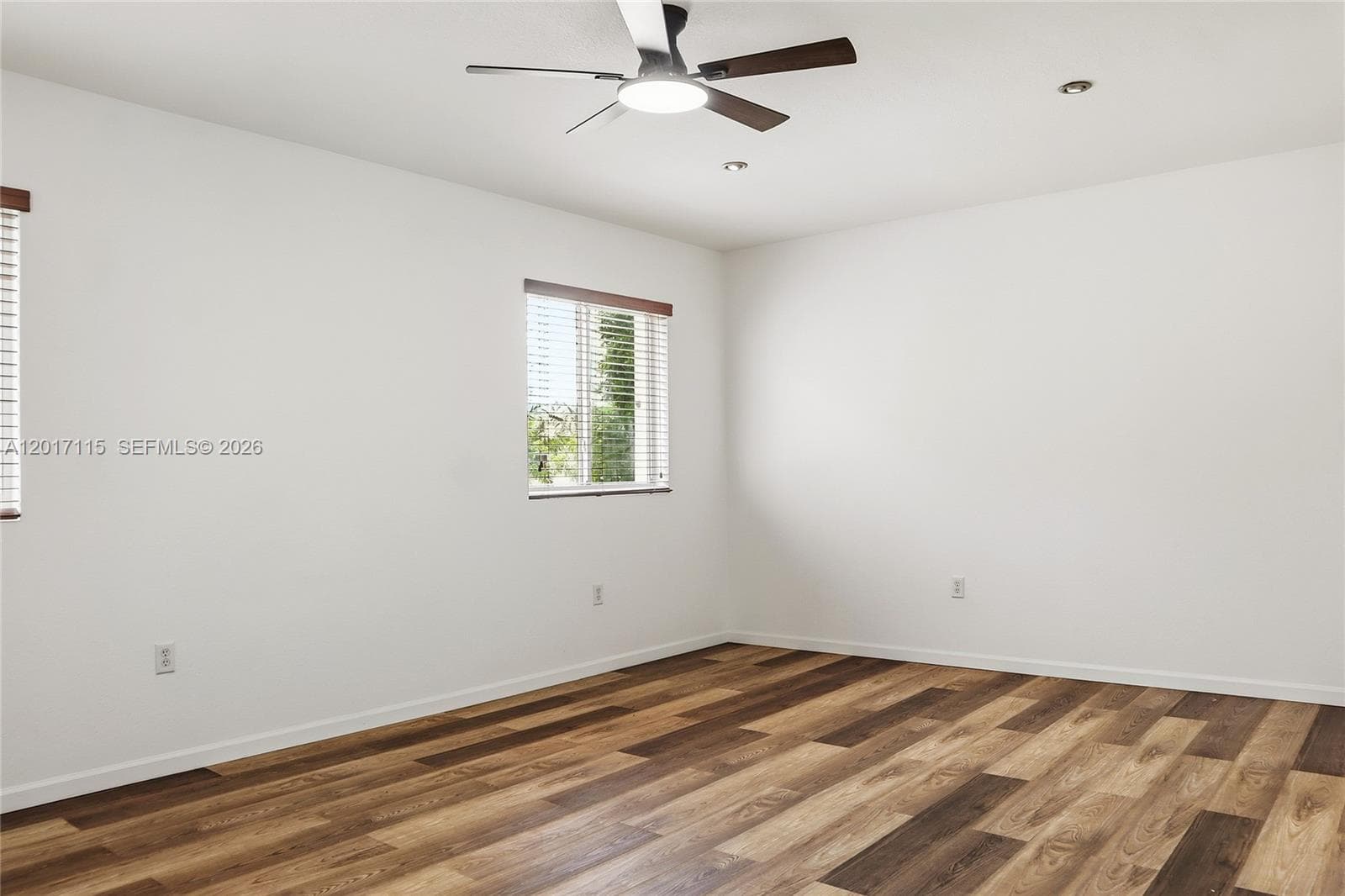 3072 SE 5th Dr photo 11