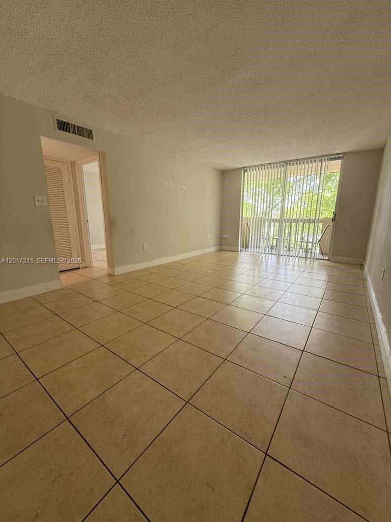 BAYVIEW PALMS CONDO · #442 in North Miami - Photo 3