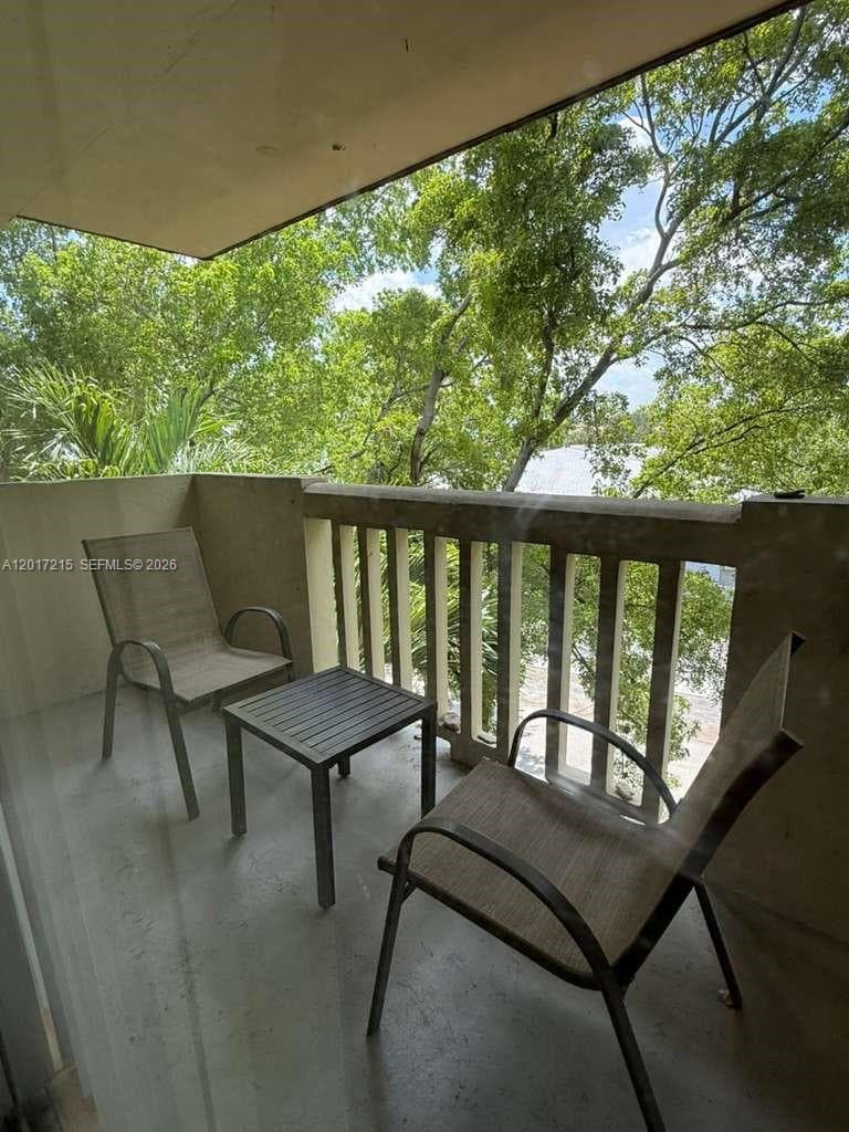 BAYVIEW PALMS CONDO · #442 in North Miami - Photo 4