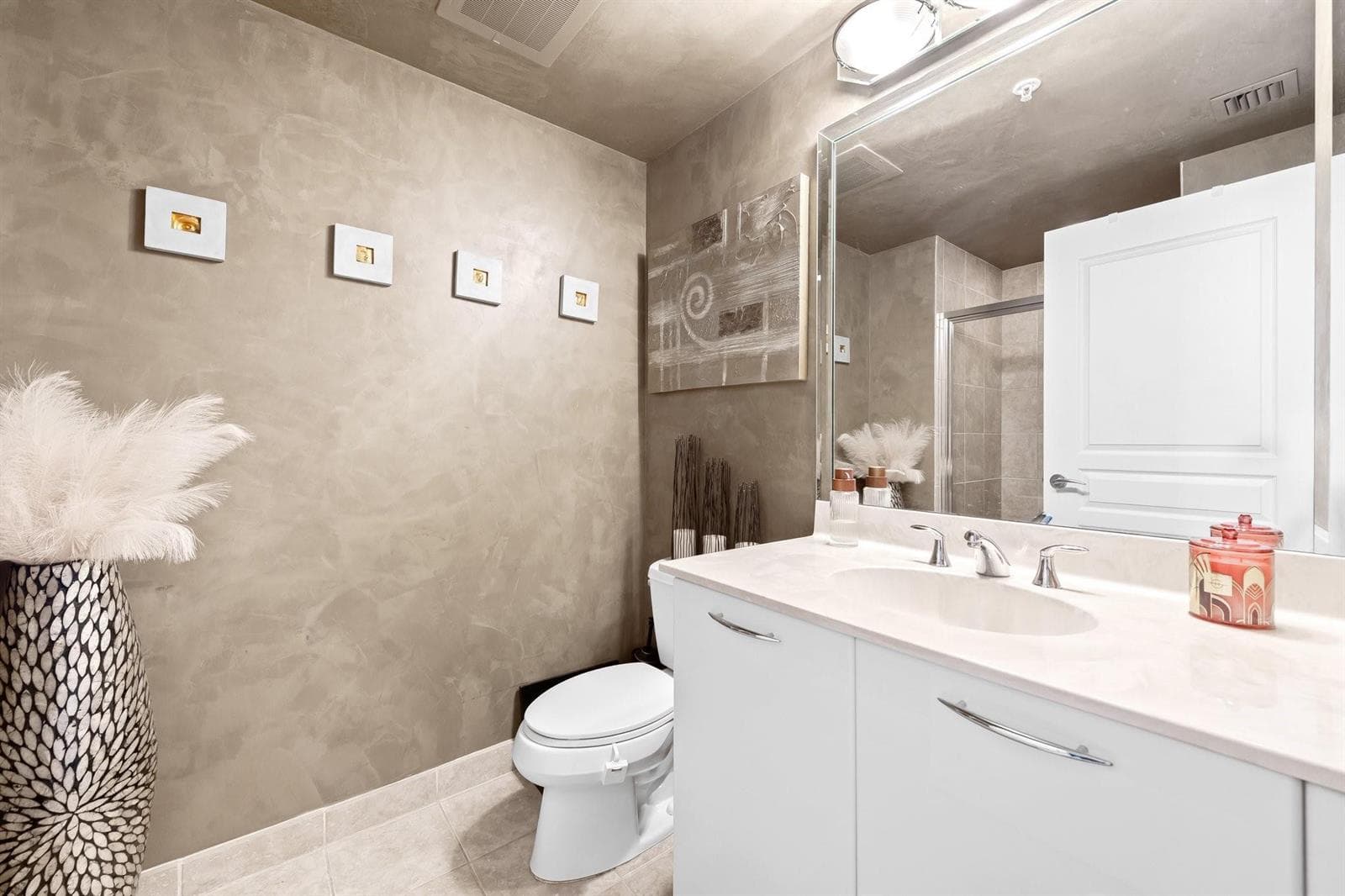 2nd Bathroom