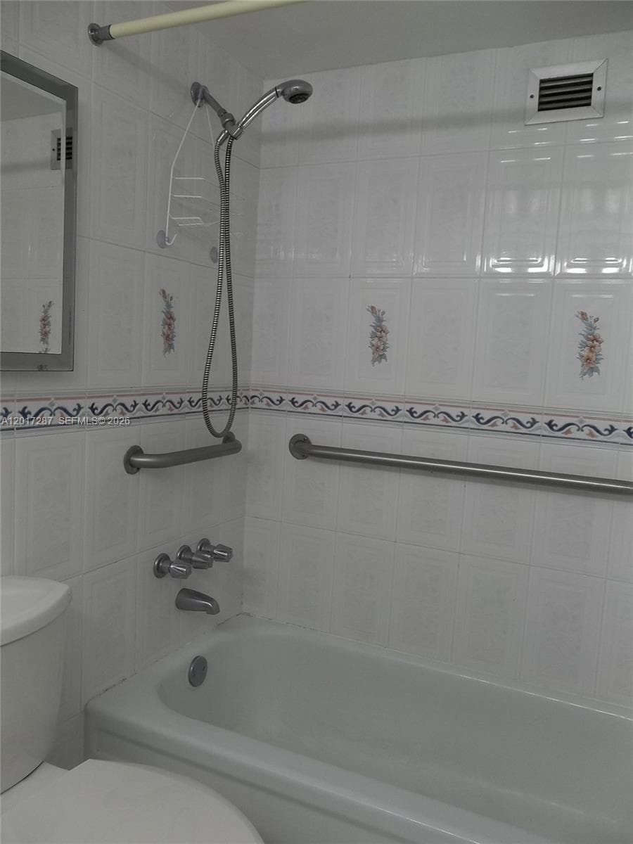 DESOTO PARK CONDO · #208 in Hallandale Beach - Photo 13