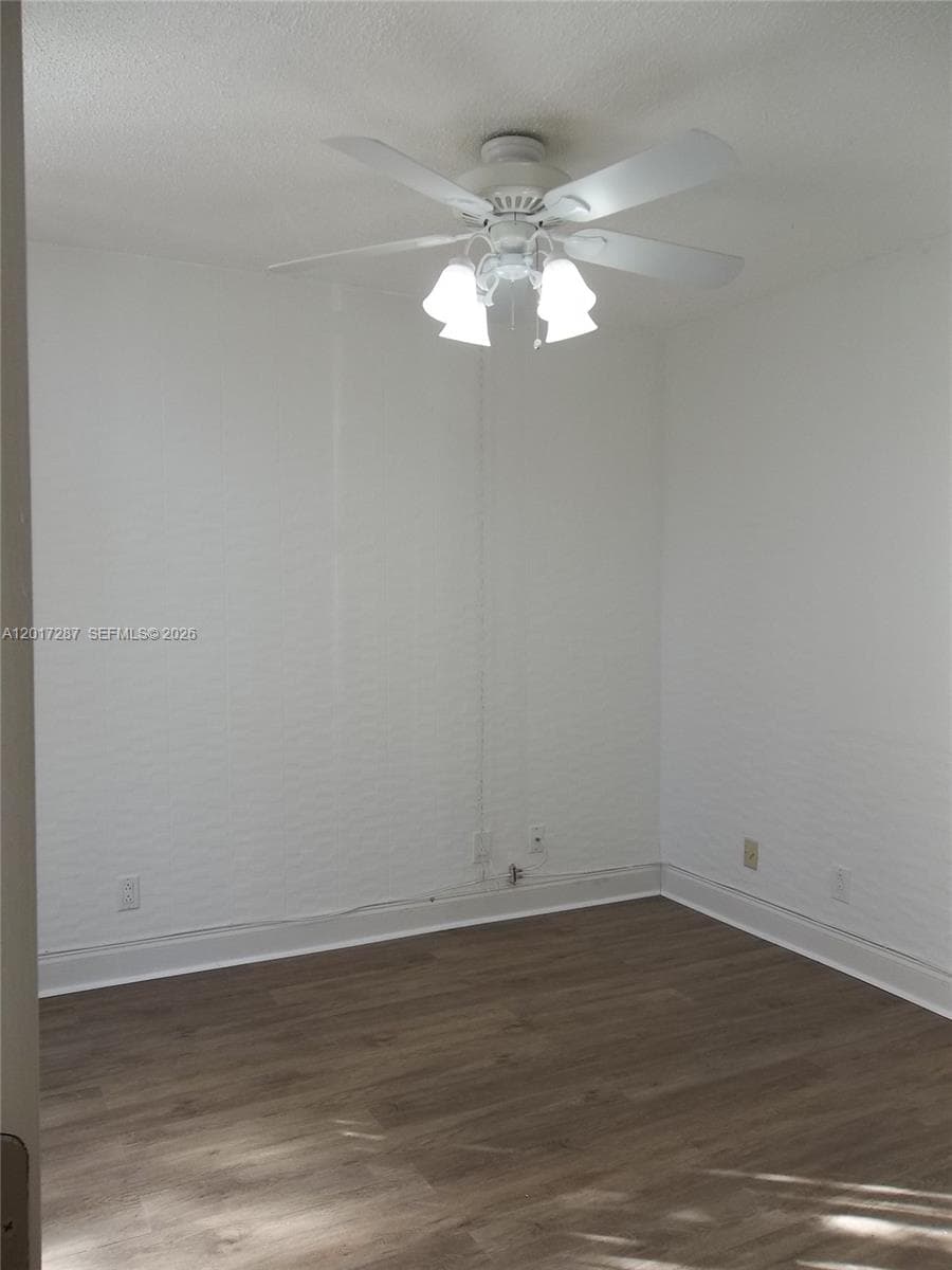 DESOTO PARK CONDO · #208 in Hallandale Beach - Photo 4