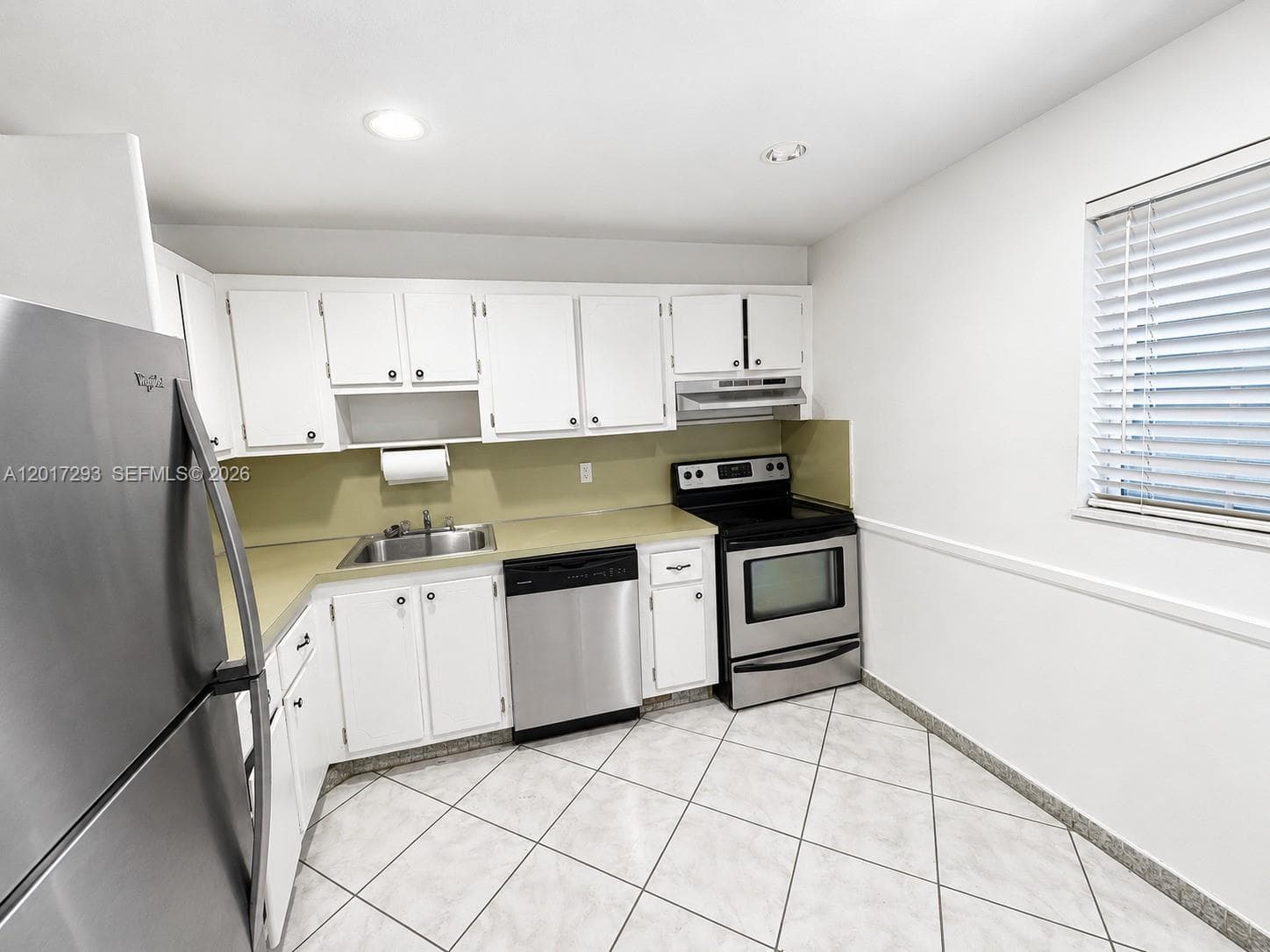 FOURTH GULFSTREAM GARDENS · #415 in Hallandale Beach - Photo 4