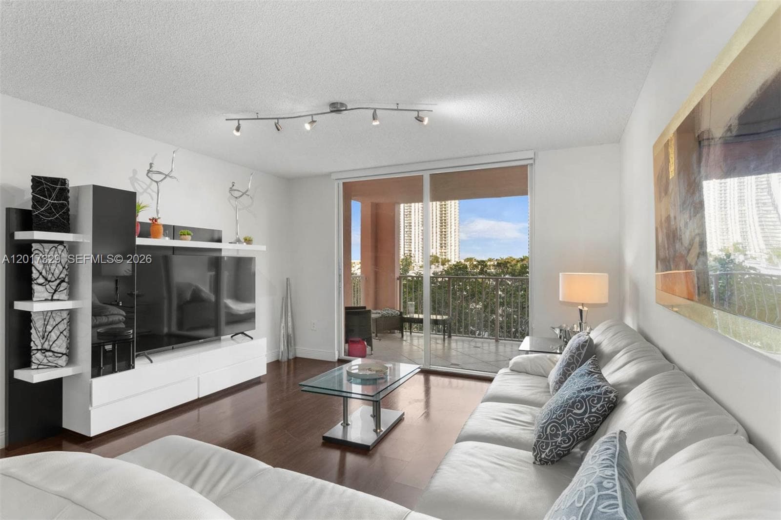 THE YACHT CLUB AT AVENTUR · #6304 in Aventura - Photo 2