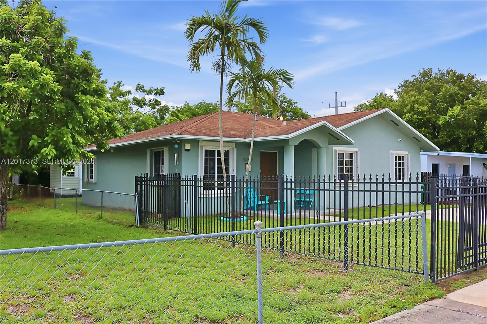 16009 NW 27th Ave photo 4