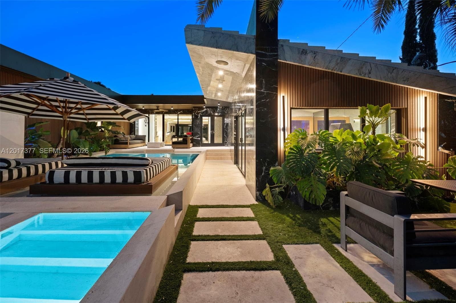 5750 La Gorce Dr photo 1