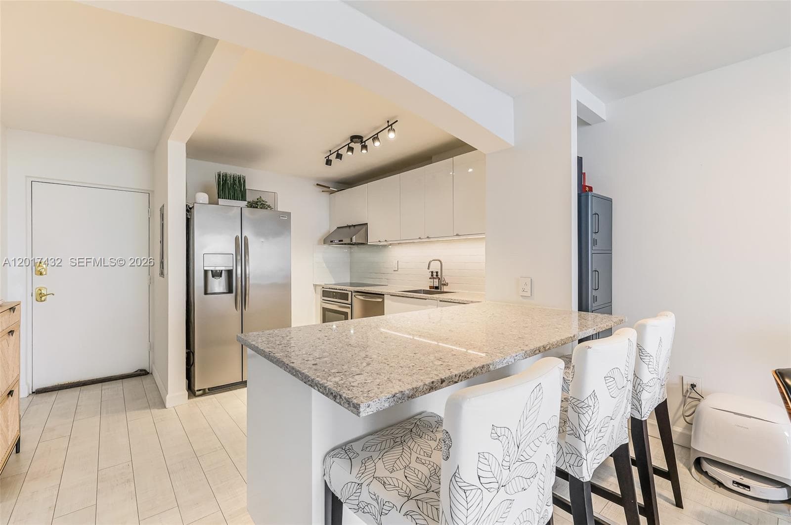 LINCOLN WEST TOWERS · #704 in Miami Beach - Photo 6
