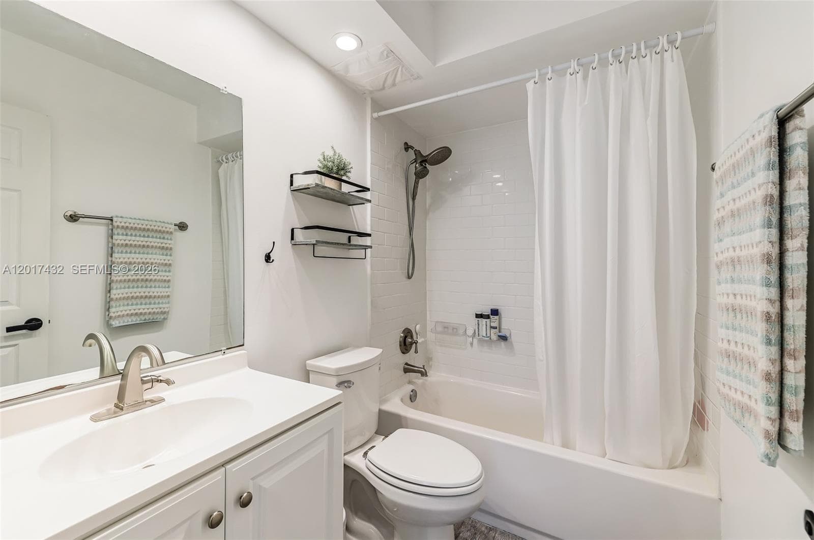 LINCOLN WEST TOWERS · #704 in Miami Beach - Photo 20