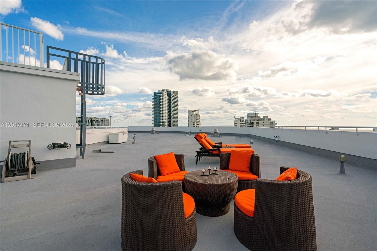 OCTAGON TOWERS I CONDO · #PHG in Miami Beach - Photo 12