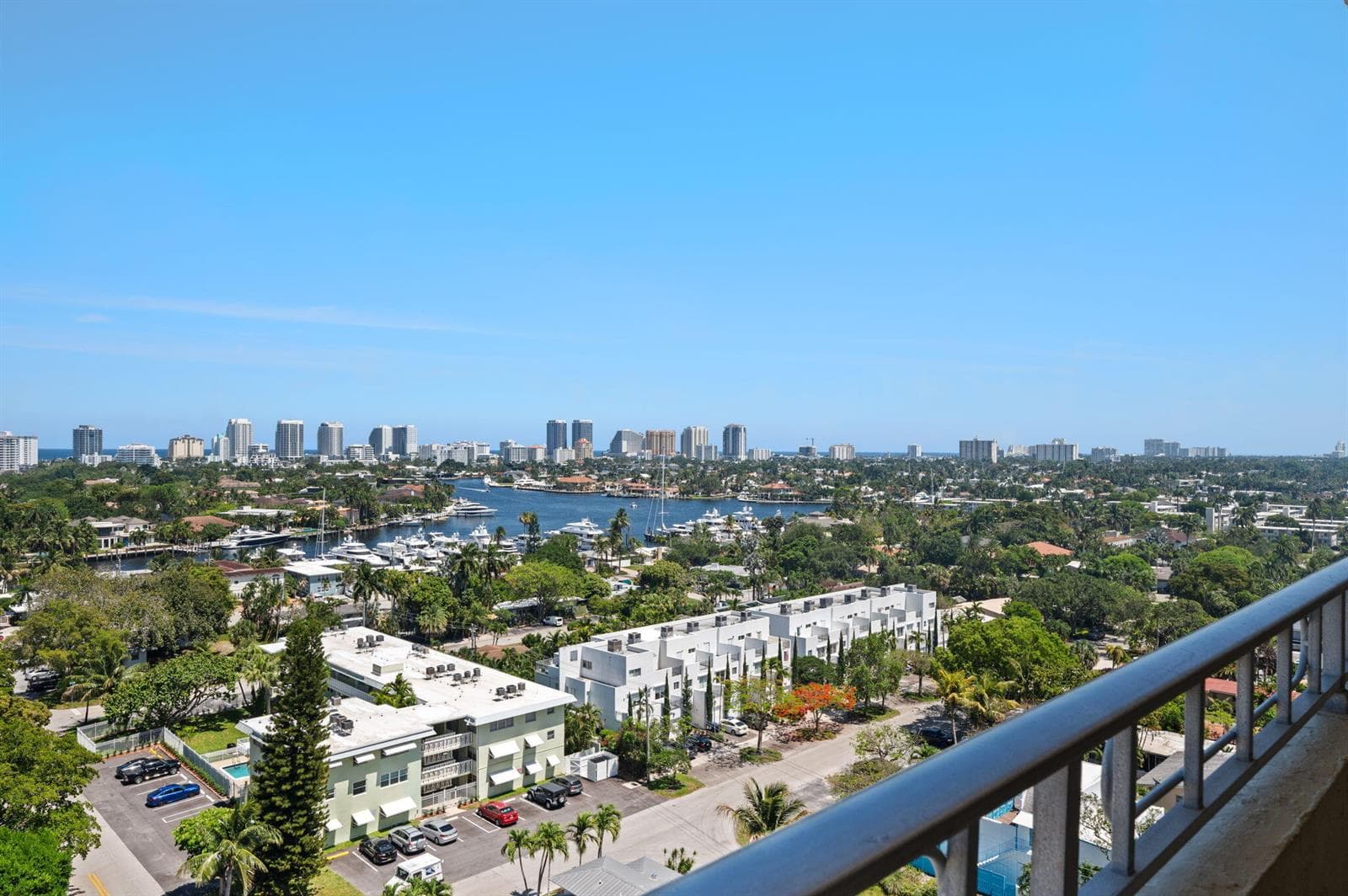 17-web-or-mls-900-ne-18th-ave