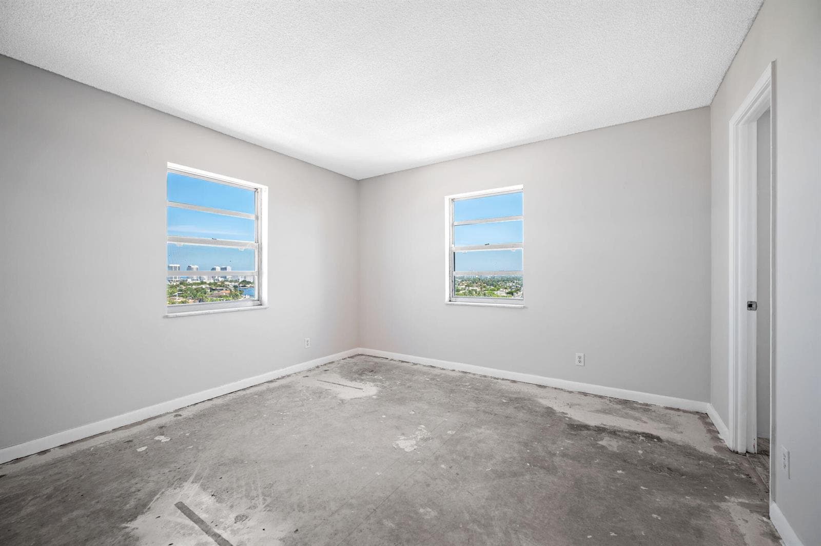 39-web-or-mls-900-ne-18th-ave