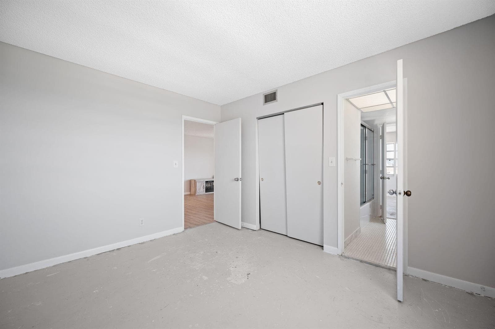 35-web-or-mls-900-ne-18th-ave