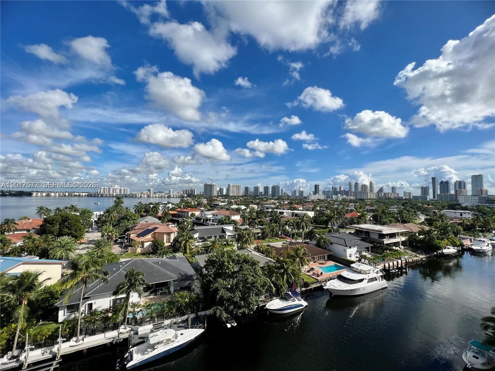 ISLAND SHORES CONDO · #906 in North Miami Beach - Photo 3