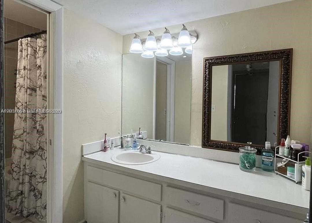 EL LAGO CONDO · #E412 in Miami - Photo 10
