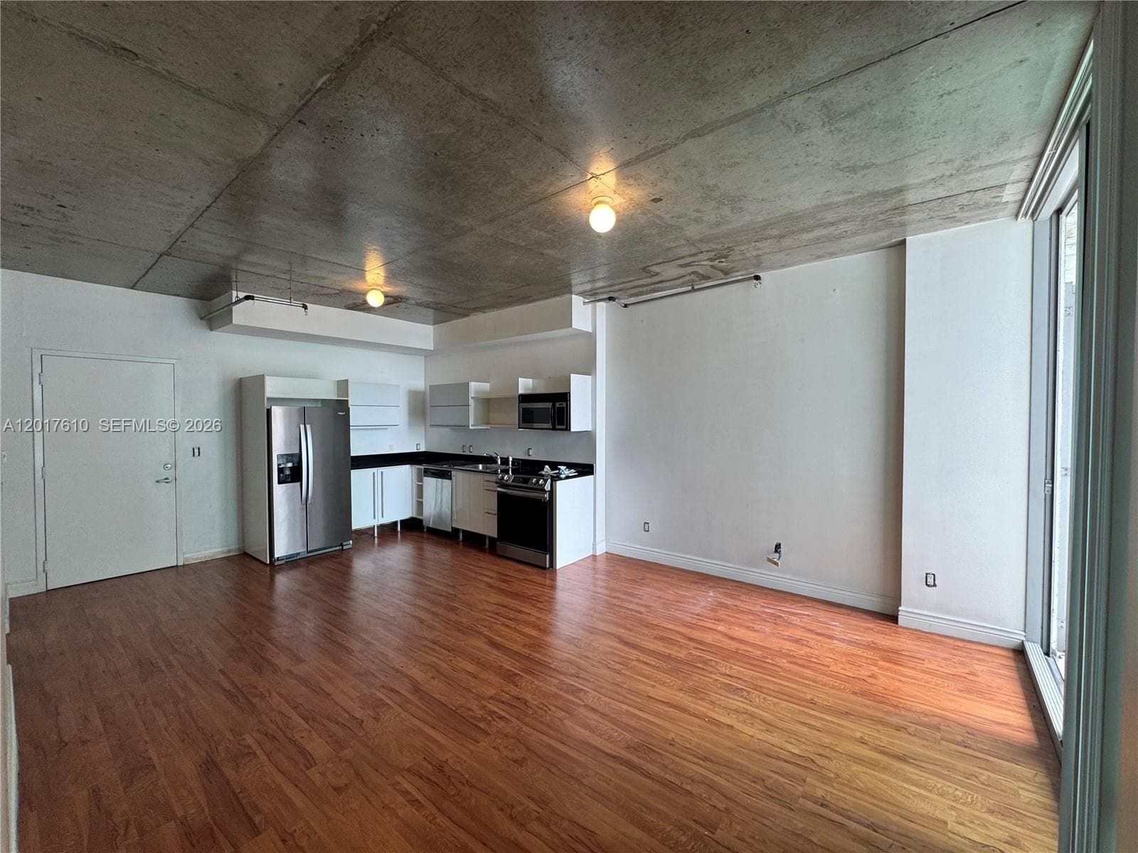 NEO VERTIKA CONDO · #2532 in Miami - Photo 3