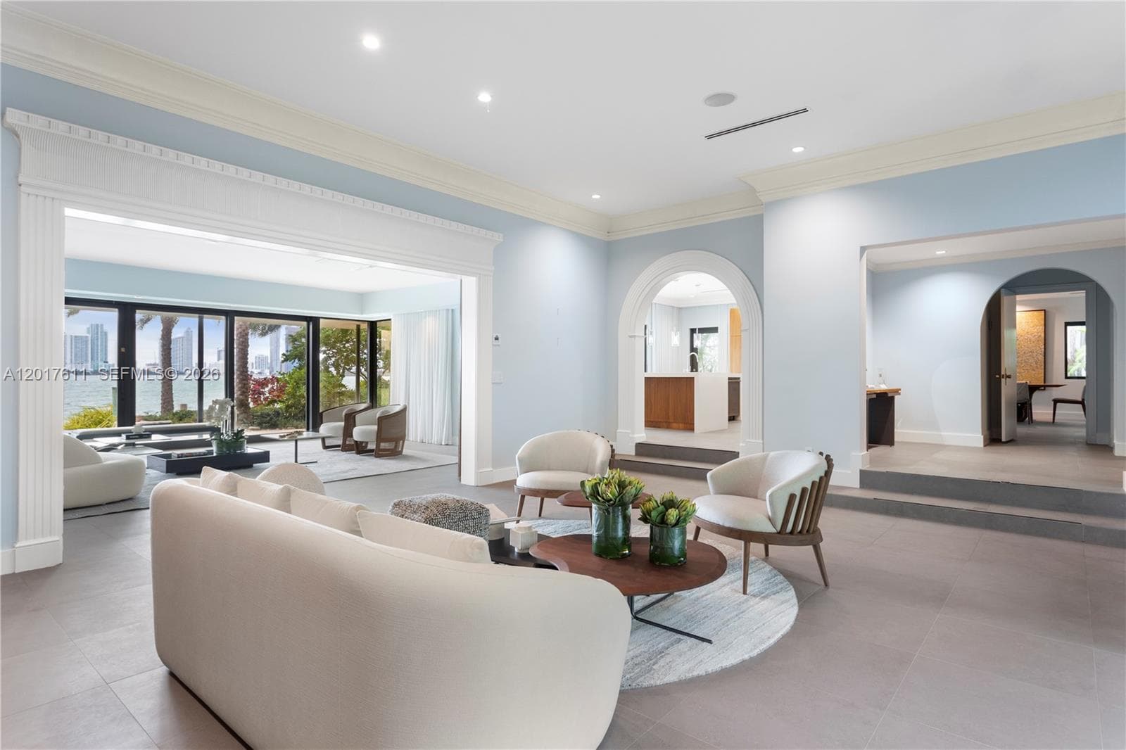 250 W San Marino Dr photo 15
