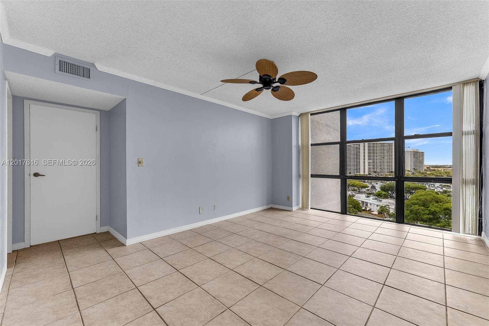 800 Parkview Drive, Unit #1007 - FOR SALE.Three Islands, Hallandale Beach, FL 33009. Florida. Oceanview Park Condominium.