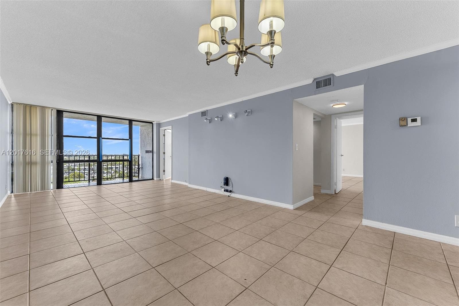 800 Parkview Drive, Unit #1007 - FOR SALE.Three Islands, Hallandale Beach, FL 33009. Florida. Oceanview Park Condominium.