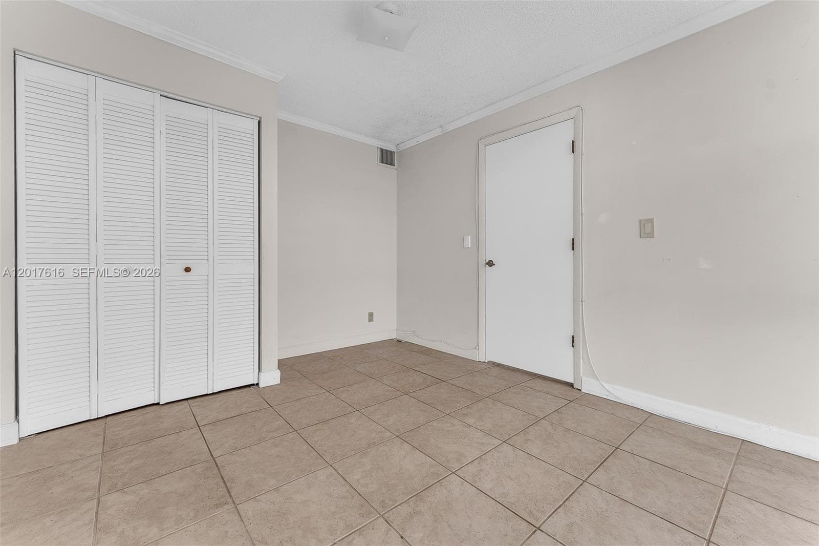 800 Parkview Drive, Unit #1007 - FOR SALE.Three Islands, Hallandale Beach, FL 33009. Florida. Oceanview Park Condominium.
