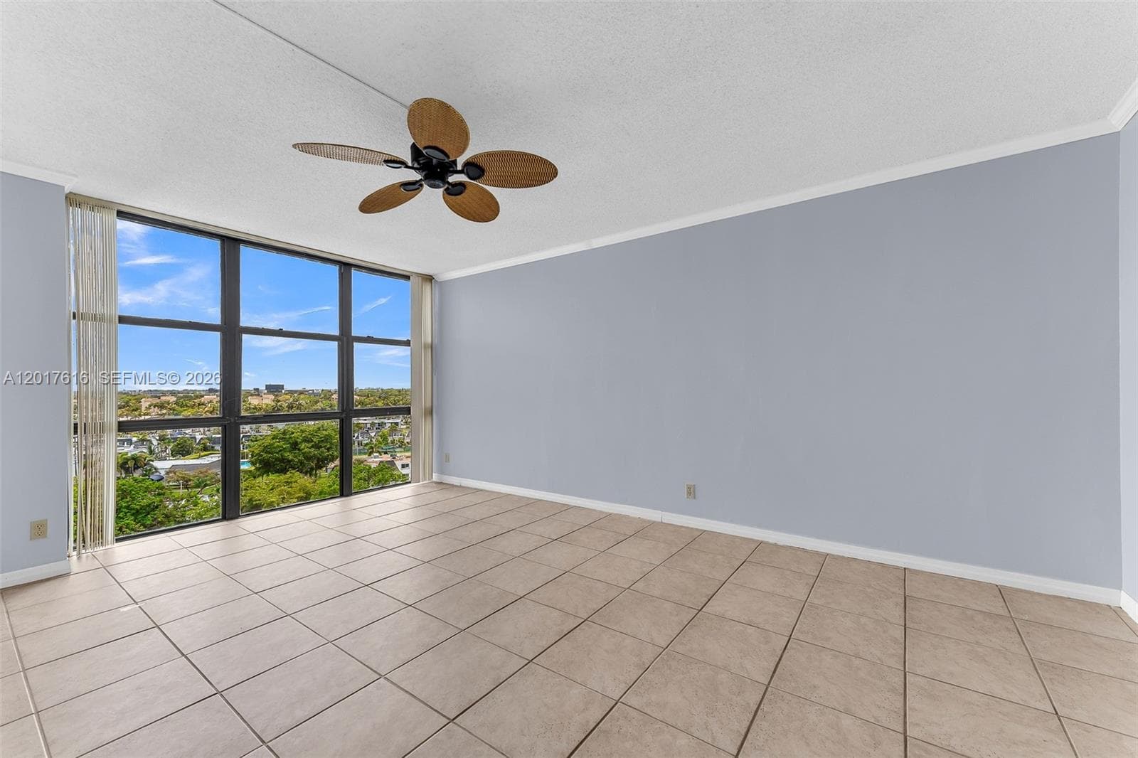 800 Parkview Drive, Unit #1007 - FOR SALE.Three Islands, Hallandale Beach, FL 33009. Florida. Oceanview Park Condominium.