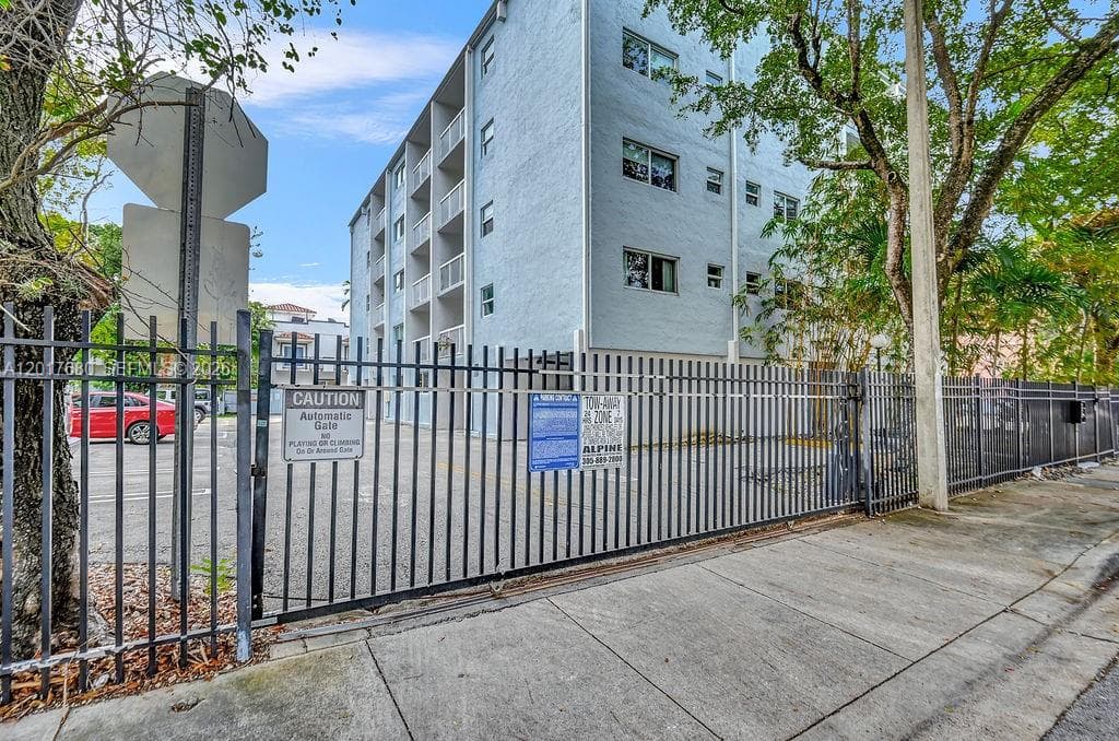 GROVES EDGE CONDO · #207 in Miami - Photo 41