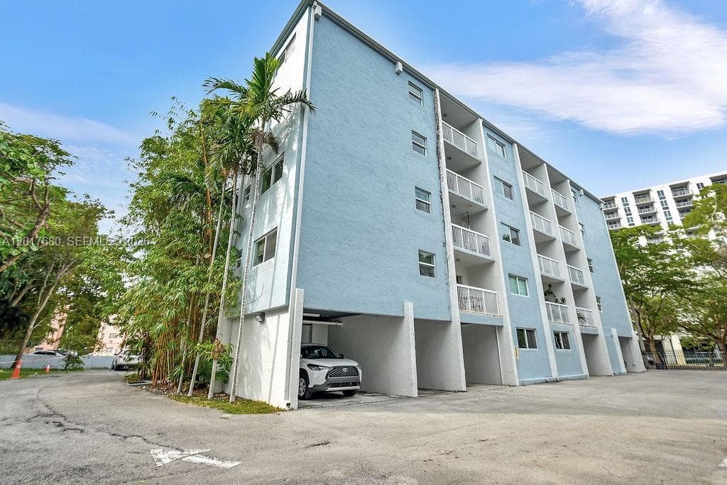 GROVES EDGE CONDO · #207 in Miami - Photo 40