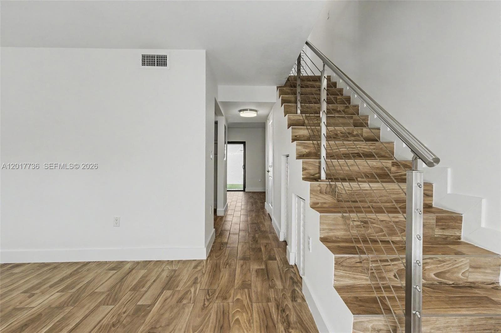122 SW 56th Ave photo 5