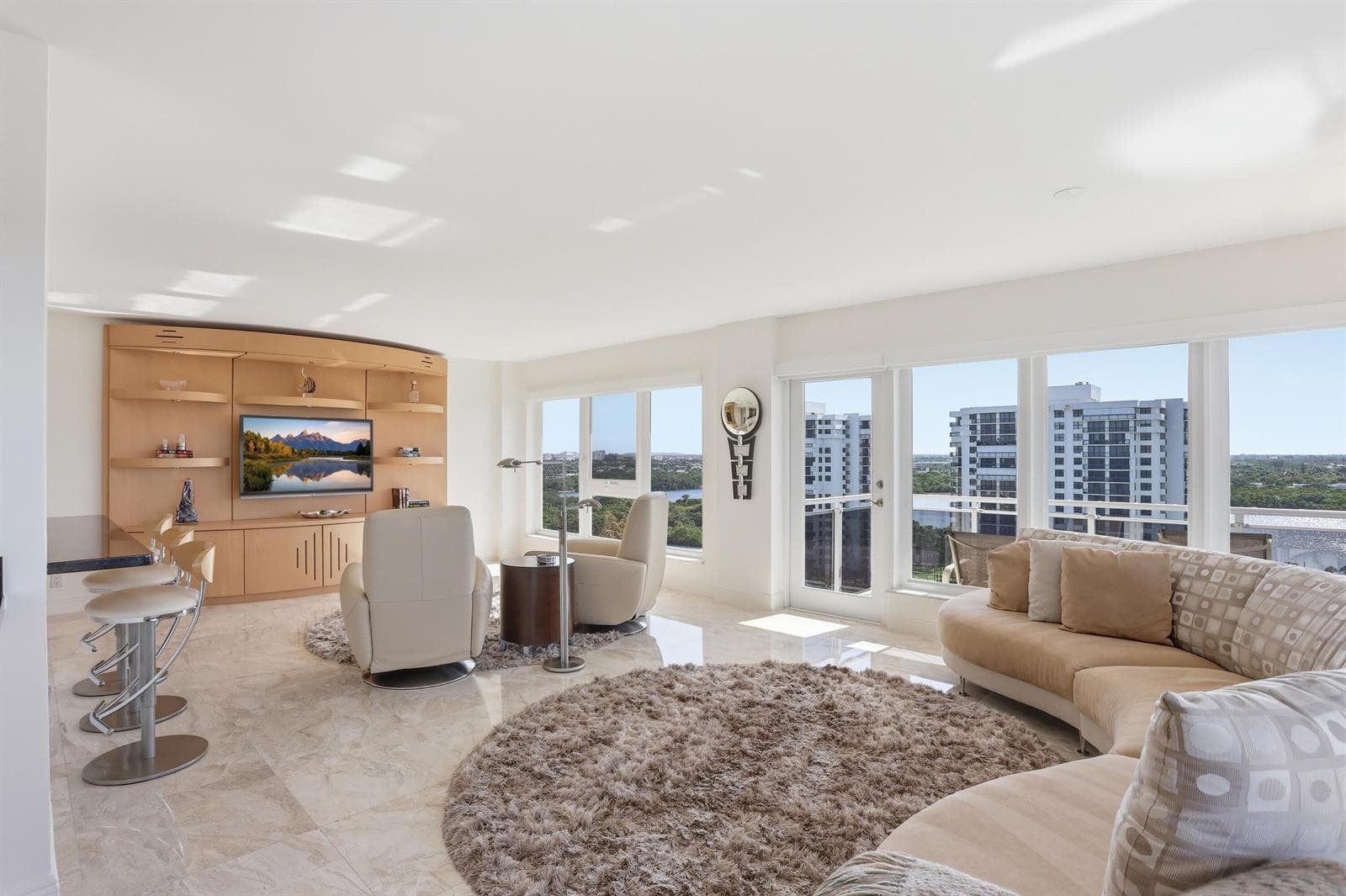 LIVING - FAMILY ROOM
