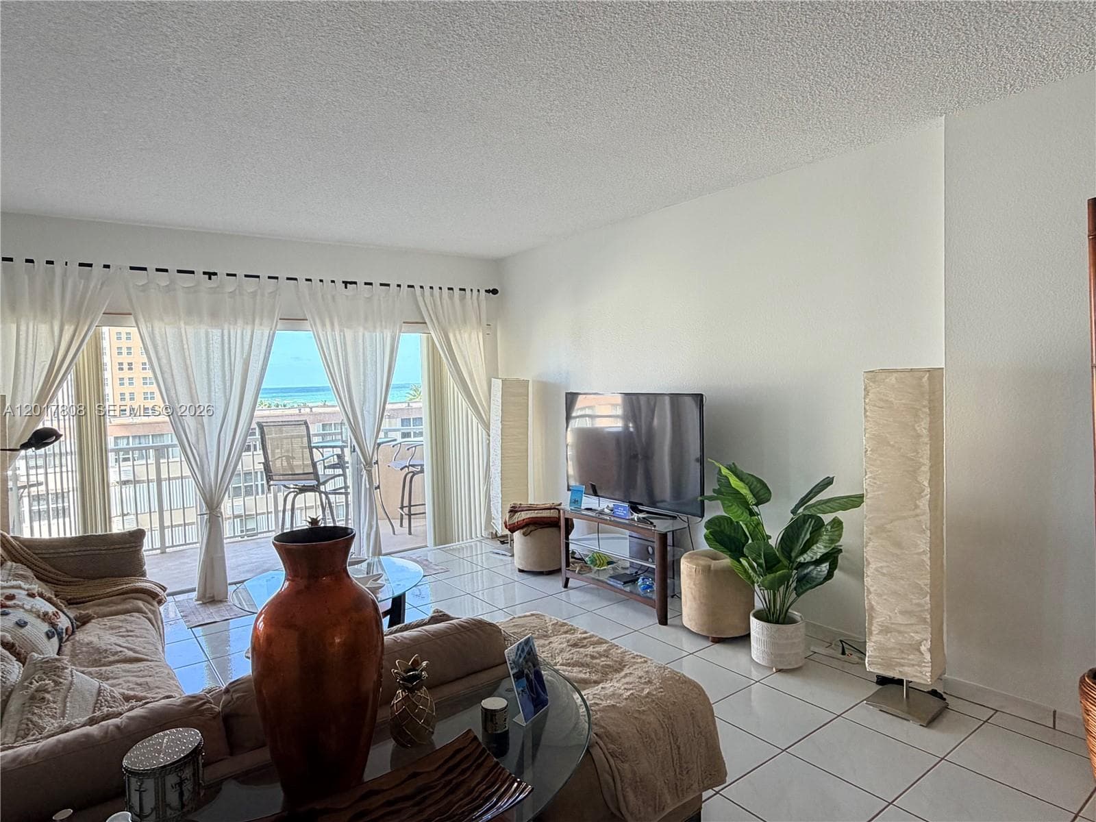 The Hemispheres Condo · #4B in Hallandale Beach - Photo 4