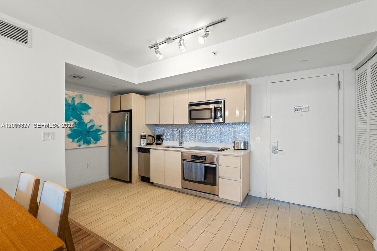 BEACHWALK CONDOMINIUM · #R1109 in Hallandale Beach - Photo 10