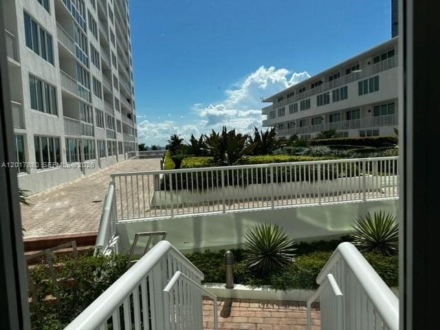 THE CARRIAGE HOUSE CONDO · #128 in Miami Beach - Photo 52