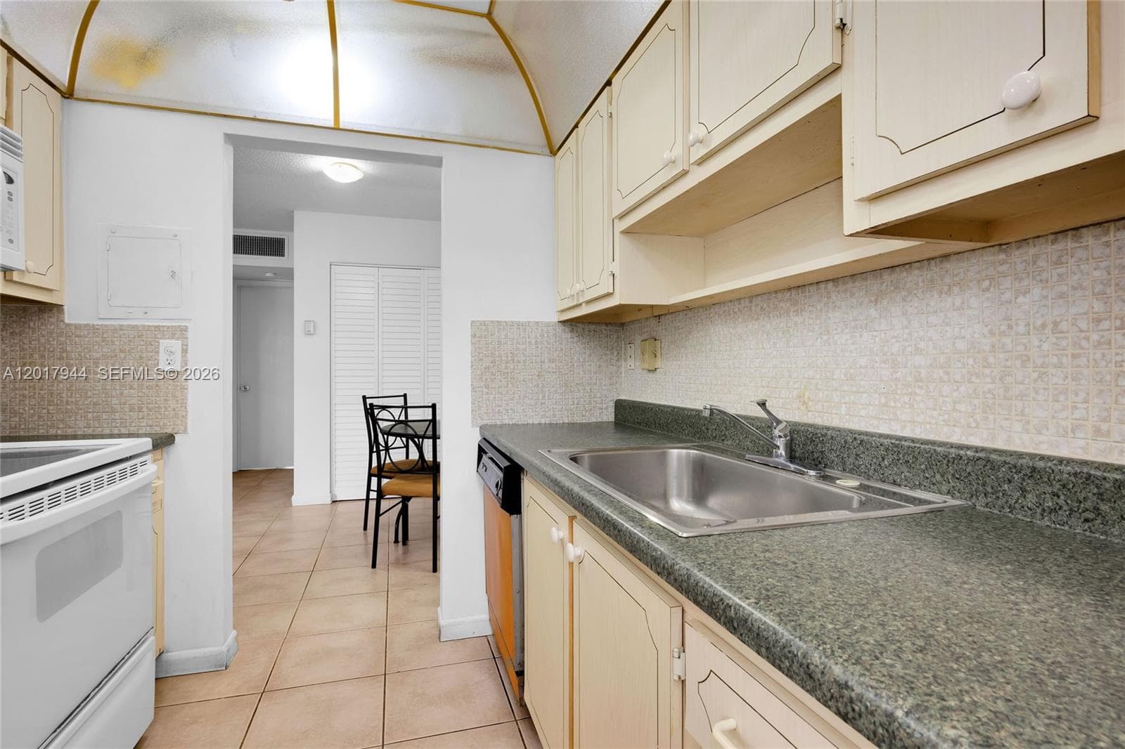 12590 CORONADO TOWERS CON · #208 in North Miami - Photo 11