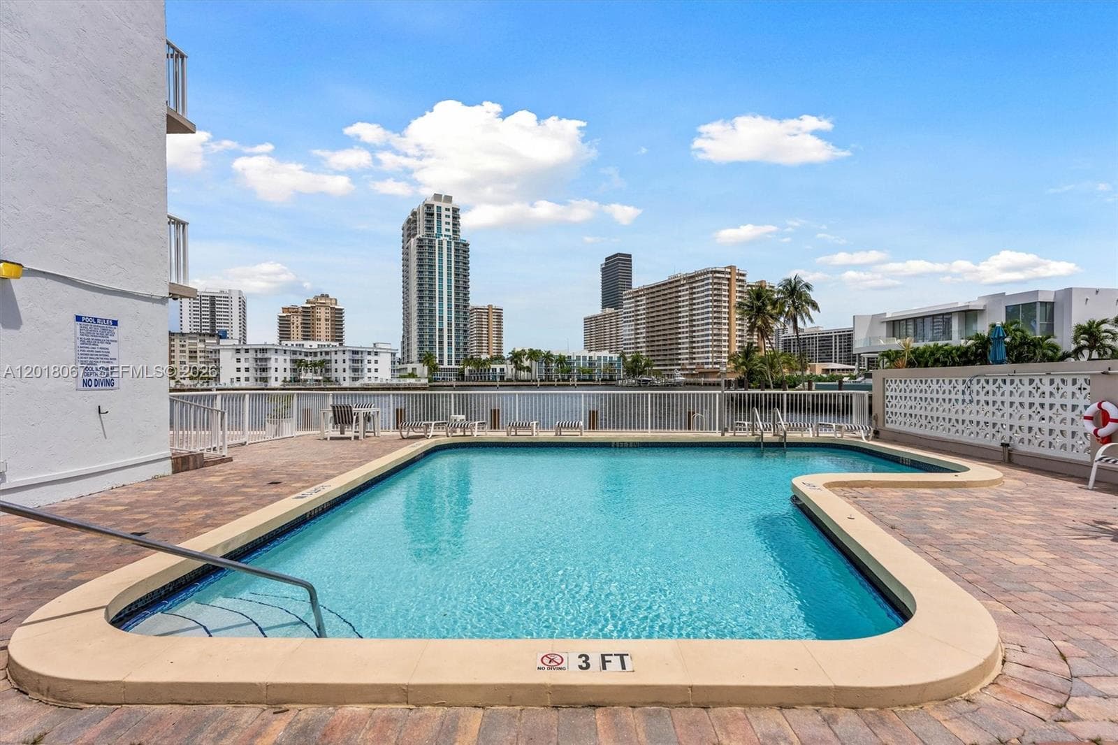 Golden Condo · #707 in Hallandale Beach - Photo 36