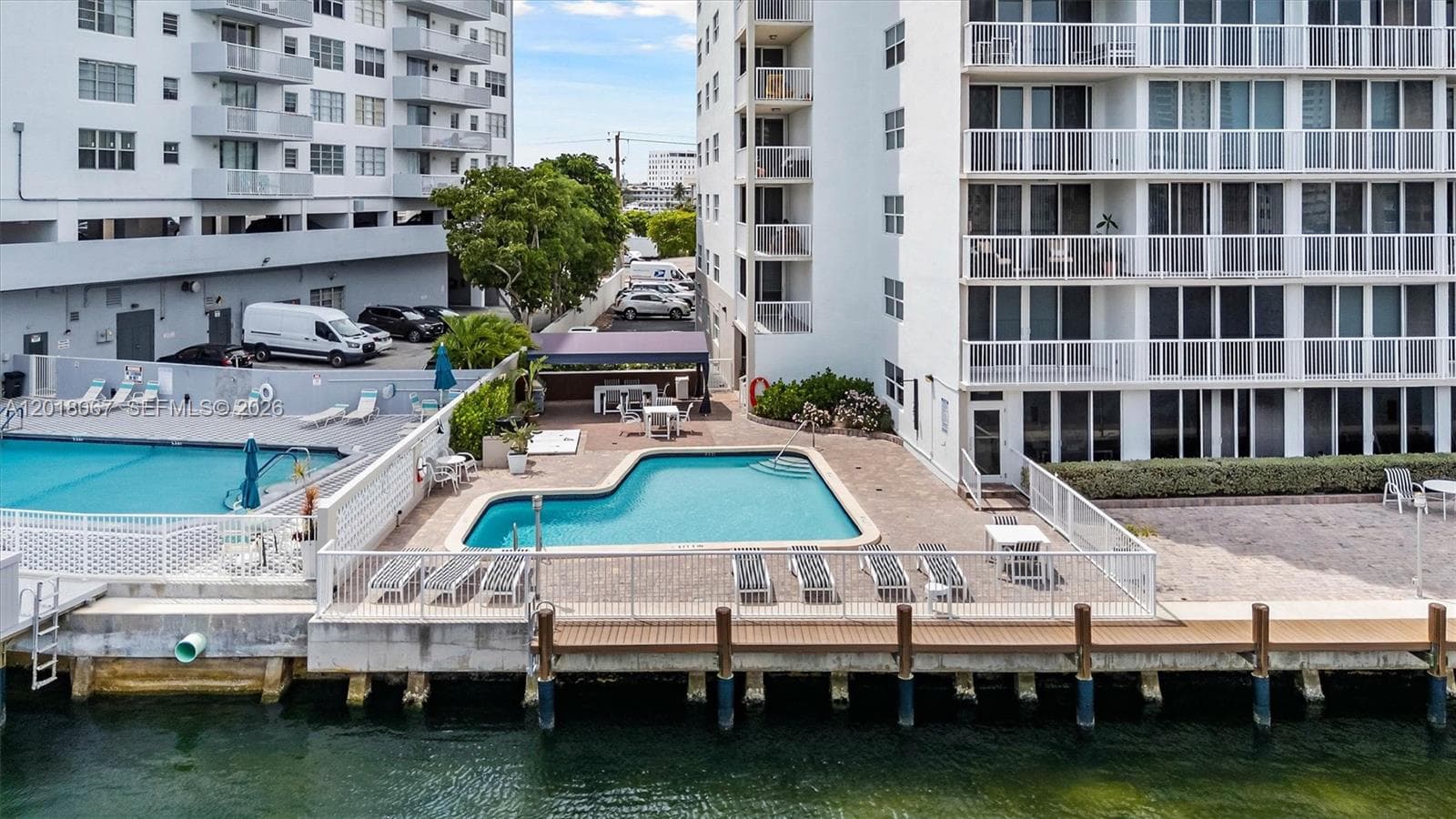 Golden Condo · #707 in Hallandale Beach - Photo 37