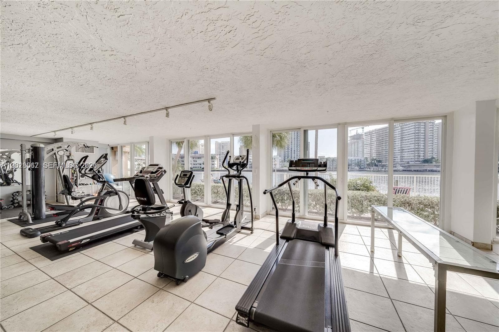 Golden Condo · #707 in Hallandale Beach - Photo 40