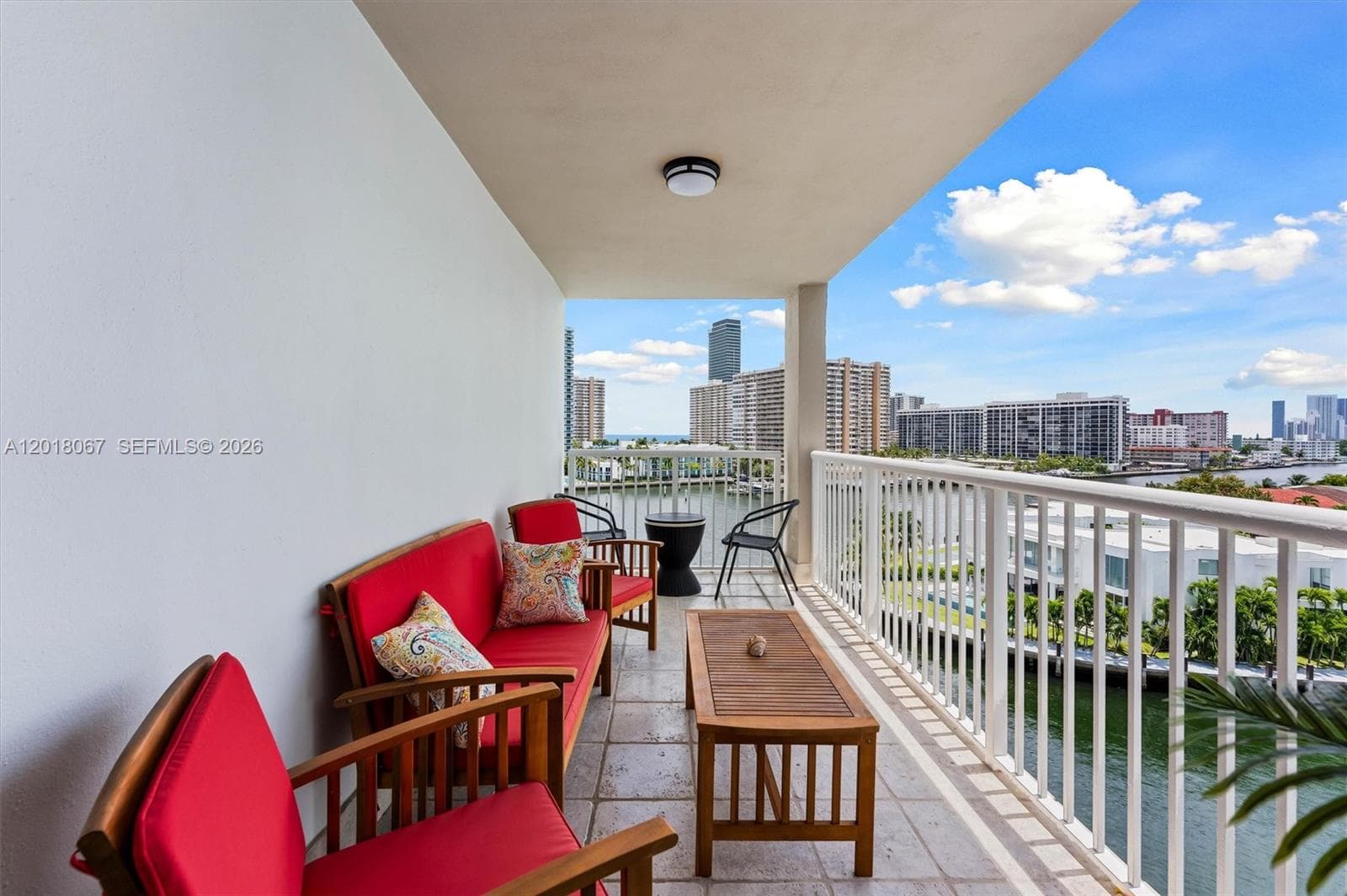Golden Condo · #707 in Hallandale Beach - Photo 4