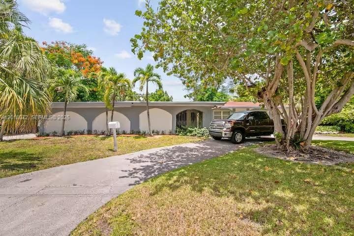 13325 SW 84th Ave photo 2