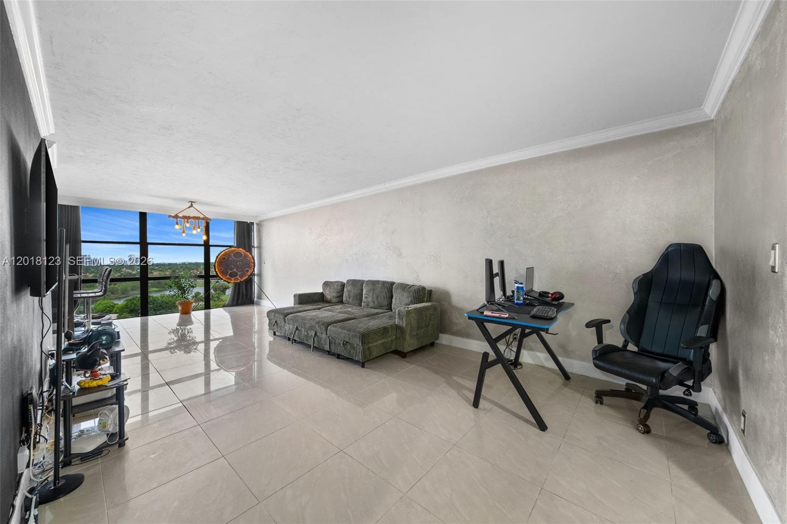 OCEANVIEW PARK CONDO · #1025 in Hallandale Beach - Photo 2