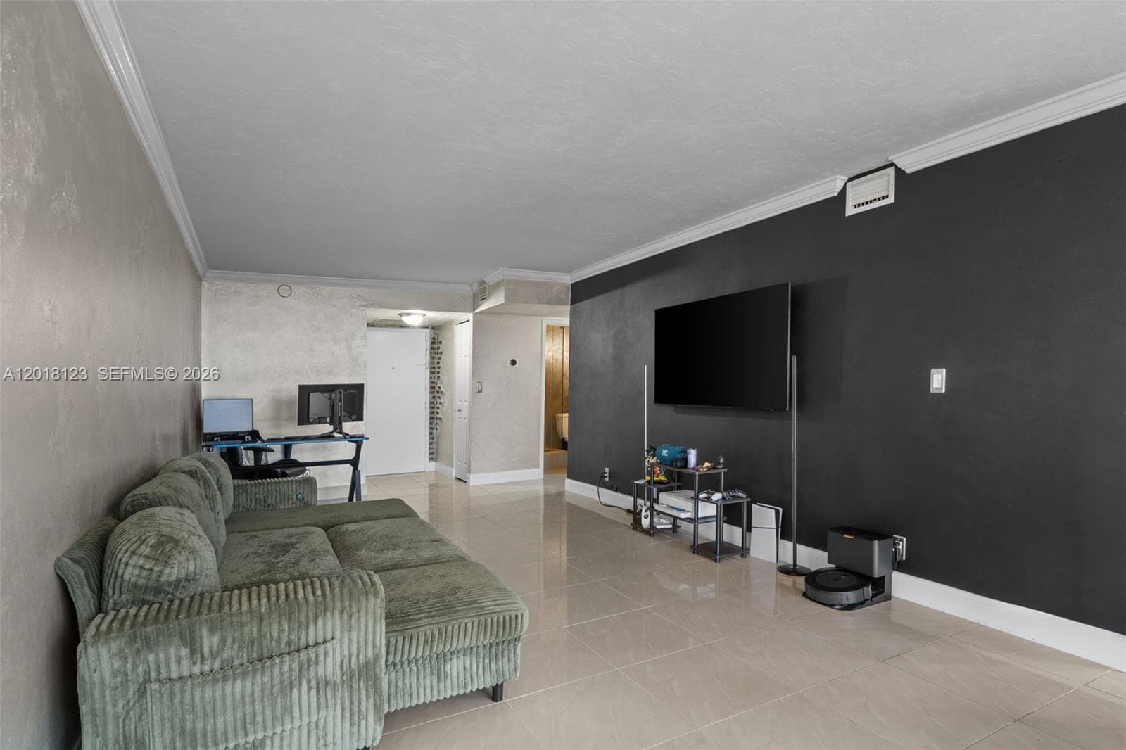 OCEANVIEW PARK CONDO · #1025 in Hallandale Beach - Photo 3