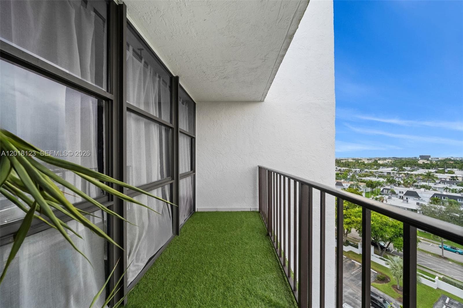 OCEANVIEW PARK CONDO · #1025 in Hallandale Beach - Photo 9