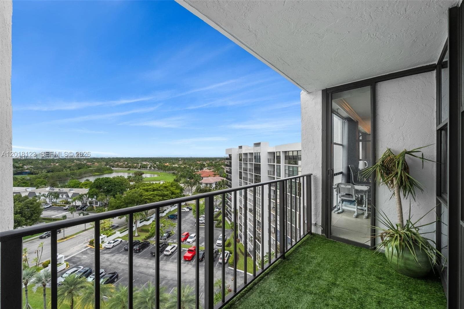 OCEANVIEW PARK CONDO · #1025 in Hallandale Beach - Photo 10