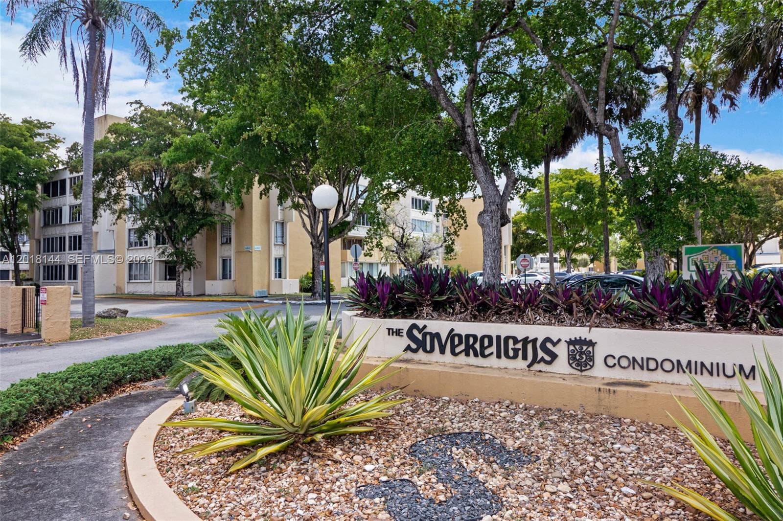 SOVEREIGNS CONDO · #1D in Miami - Photo 51
