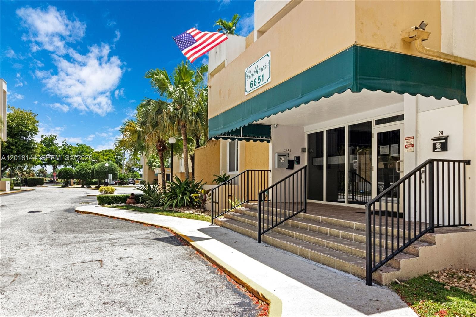 SOVEREIGNS CONDO · #1D in Miami - Photo 59