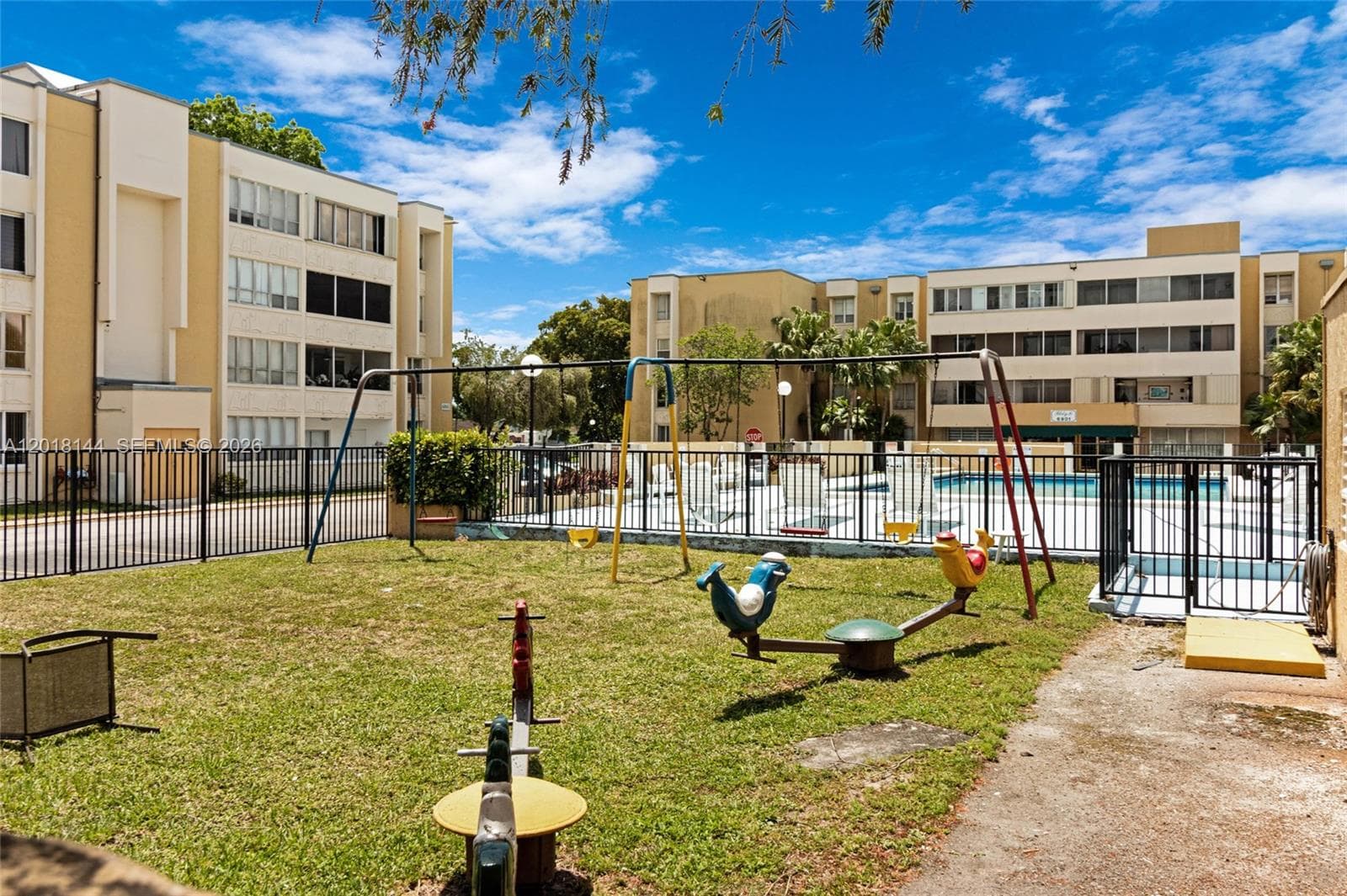 SOVEREIGNS CONDO · #1D in Miami - Photo 54