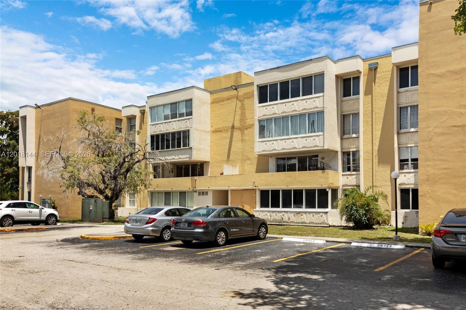 SOVEREIGNS CONDO · #1D in Miami - Photo 58