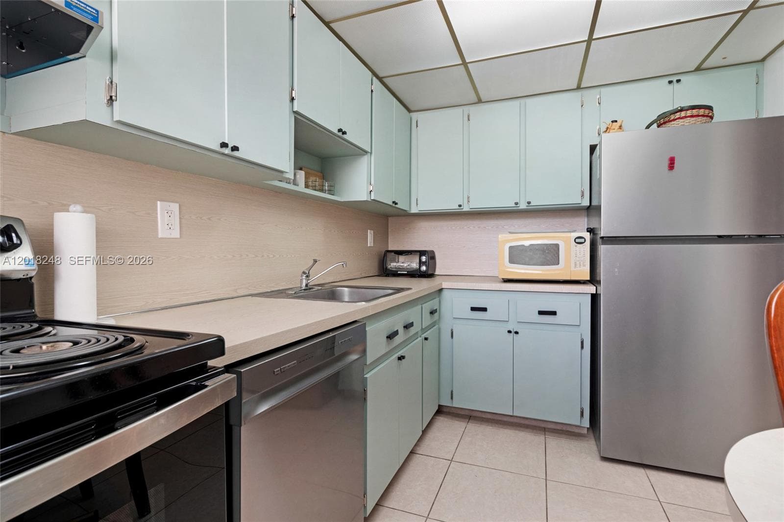 JEFFERSON GARDENS CONDO · #8 in Miami Beach - Photo 3