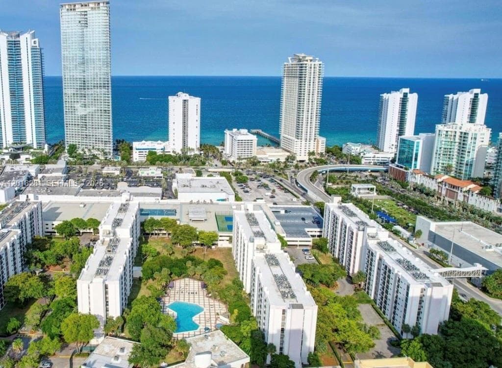 Plaza Las Amercias Condo · #601 in Sunny Isles Beach - Photo 9