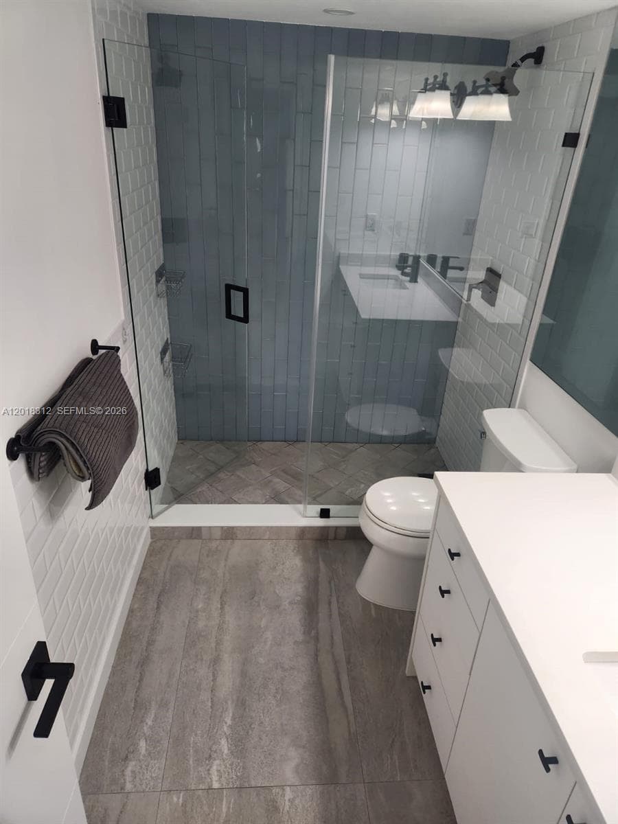 LAKE POINT TOWER CONDOMIN · #409 in Hallandale Beach - Photo 4