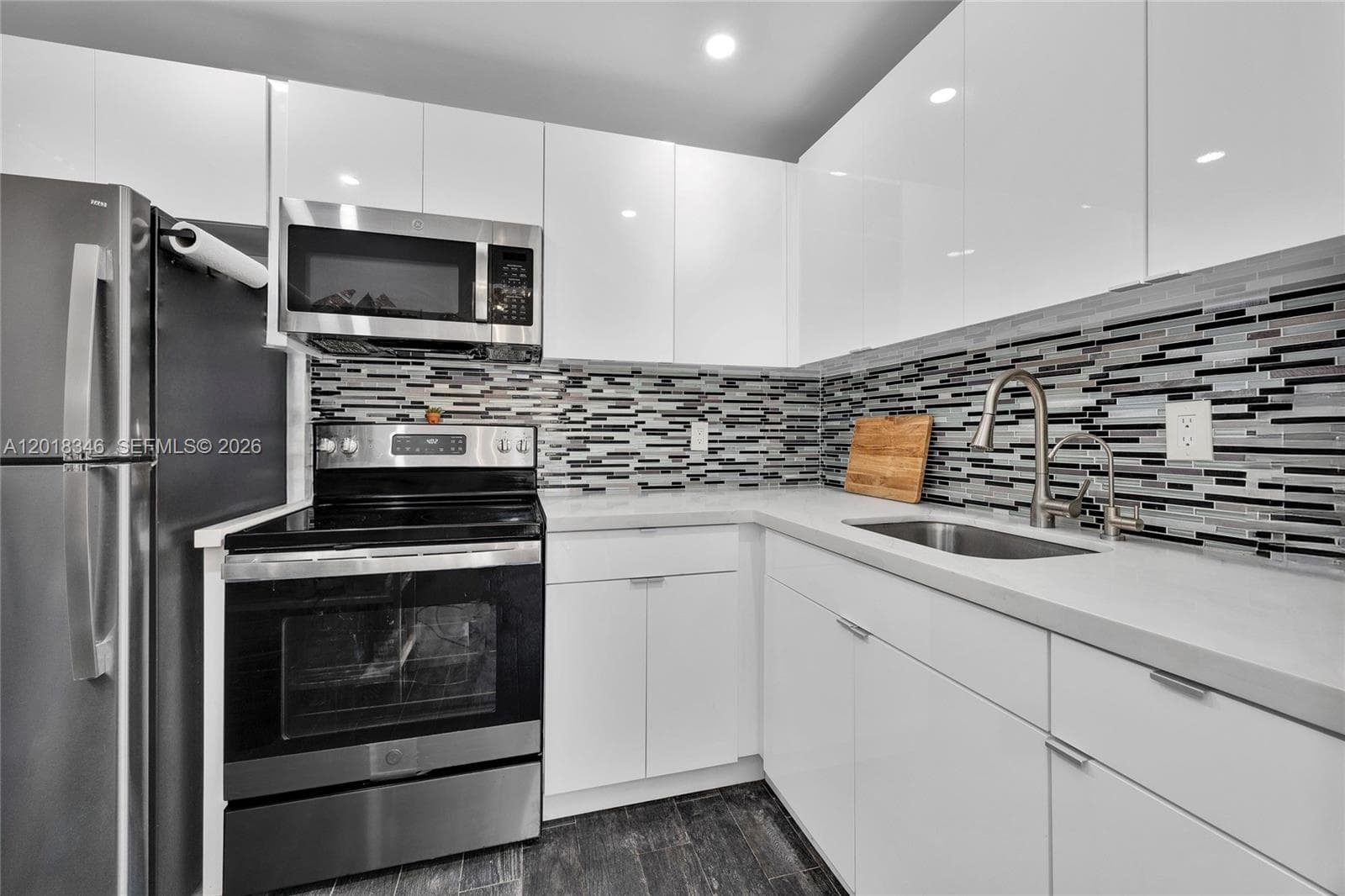 MIRAMAR TERRACE CONDO · #401 in Miami - Photo 8
